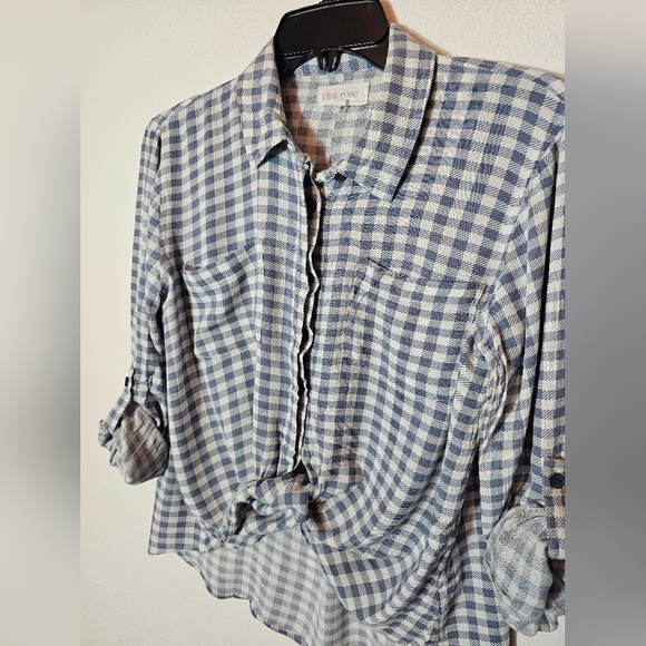 Pink Rose Blue and White Checkered Button-Up Shirt Womens Size Small - Picture 3 of 7